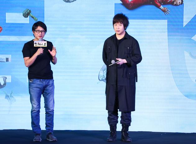 韩寒导演和阿信在《飞驰人生》北京发布会（摄影：宫德辉）