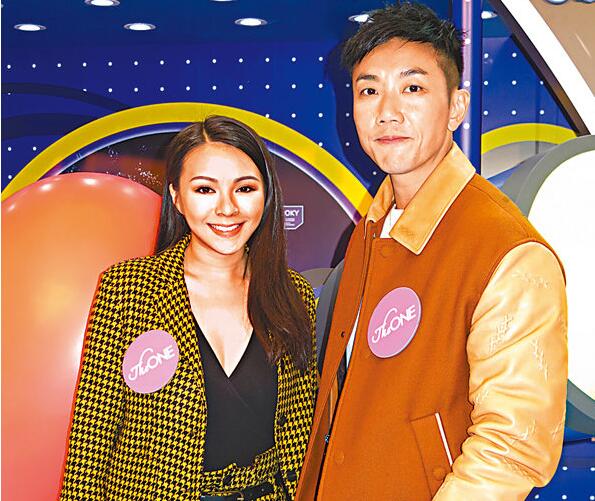 刘浩龙与王灏儿昨天兼任主持。