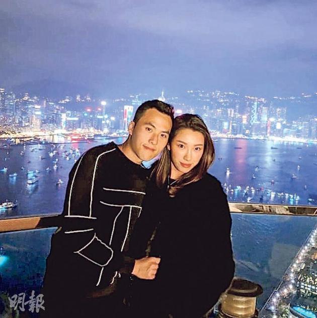 何猷启(左)与GiGi(右)已婚一年,直至昨天(2月19日)才向外公布。