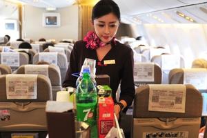 天天机场照超养眼 10岁163身高逆天