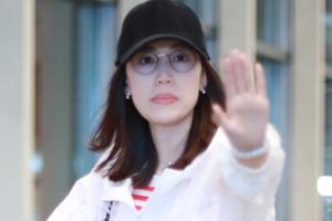 霸气！马蓉深夜回京拒绝被拍