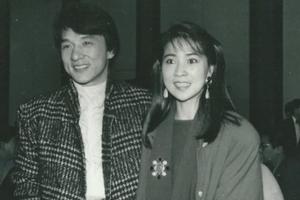 成龙晒老照片追忆青春故事