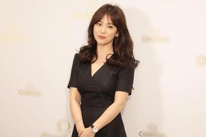 宋慧乔恭喜黎明得女 谈造人称顺其自然