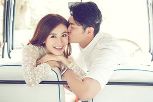 曹云金前任江若琳与未婚夫拍婚纱照