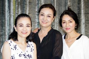 《红楼梦》演员重聚三钗同框比美