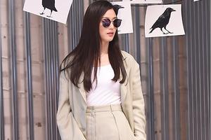 全智贤生二胎后首亮相 戴墨镜气场十足