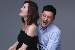 余文乐太太晒孕肚写真 两人幸福感满满