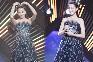 热巴黑纱裙仙气飘飘 花式比心可爱软萌