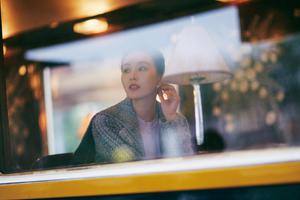 刘诗诗诠释复古优雅风侧颜精致气质温婉