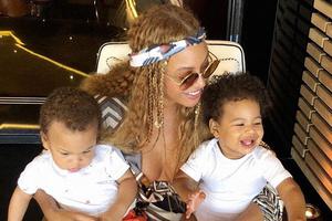 碧昂斯1岁龙凤胎近照曝光超像老爸