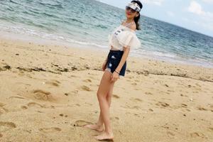 林志颖娇妻海边秀美腿 儿子开学心情好