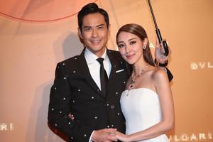 郑嘉颖陈凯琳婚后首次合体尽显恩爱