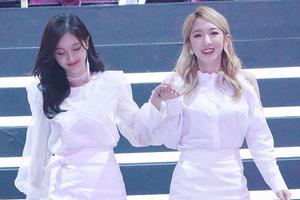 孟美岐吴宣仪合体牵手大秀姐妹情