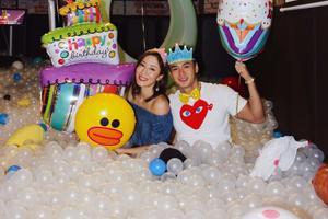 杨怡罗仲谦开生日会 这对夫妻越来越甜