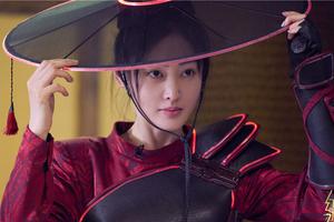 张天爱束发女侠装英气十足楚楚动人