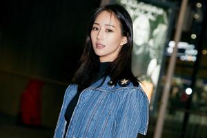 甜酷小姐姐上线！张钧甯穿牛仔装时尚