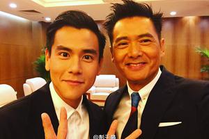 笑skr人！周润发谈自拍:要死在自己手上