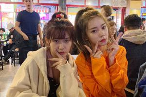 火箭少女紫宁赖美云韩国逛吃晒照超开心