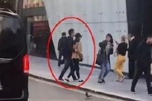 网曝伦敦街头偶遇刘强东章泽天