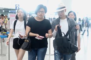 李咏一家最后一次机场合照成“绝唱”