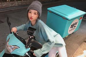 王思聪前女友雪梨晒照清纯可人似小学生