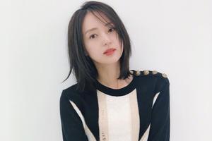 董璇短发造型超减龄 清爽甜美似大学生