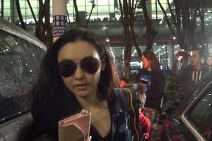 张柏芝产后现身行色匆匆不回应记者提问