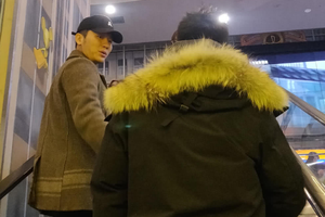 网友偶遇李晨拍合影赞其毫无明星架子