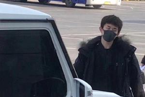 网友驾校偶遇易烊千玺学车