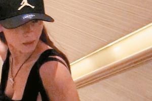 张柏芝怀三胎产前照片曝光凸肚逛街