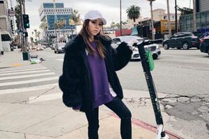 邓紫棋晒美照遭潘玮柏调侃身高