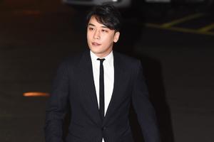 Bigbang胜利赴警察厅接受调查