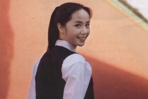 蒋雯丽青涩旧照曝光美若出尘眼神灵动