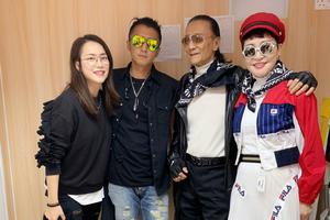 霍汶希与谢霆锋谢贤狄波拉一家合影