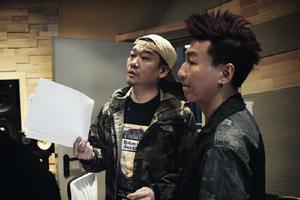 陈羽凡吸毒风波后现身录音棚头上抹发胶