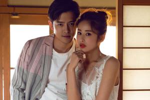 付辛博颖儿樱花树下甜蜜依偎画面养眼