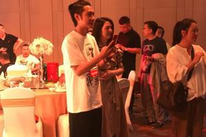 网曝张丹峰洪欣合体现身哈尔滨参加婚礼