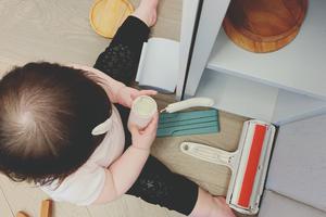 陈怡蓉晒9个月爱女萌照 莲藕臂白嫩可爱