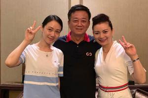 朱军携妻与众央视名嘴同框苍老不少