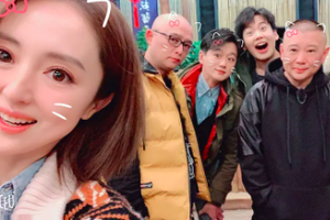 董璇美颜滤镜下郭德纲孟非变锥子脸