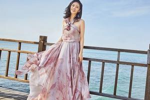 秋瓷炫婚礼后巴厘岛拍写真展柔美风情