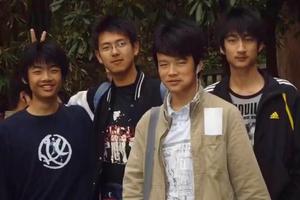 李现初高中旧照被扒原来也胖过