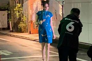 迪丽热巴旗袍装秀长腿身材婀娜