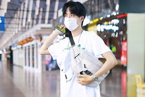 洗干净了！王一博"脏脏包"独得恩宠