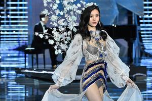 维密确认取消回顾往年的维秘天使们