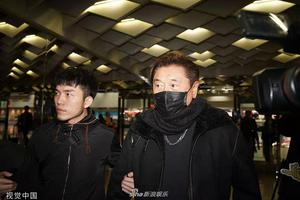 高以翔爸爸返台显憔悴忍痛对记者说谢谢