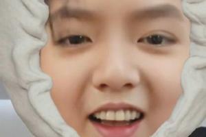 吴亦凡玩转特效变“宝宝”呆萌可爱