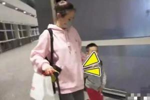 应采儿宣布怀二胎后首现身打扮粉嫩