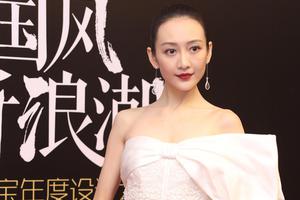 众女星亮相珠宝盛典斗艳秀性感