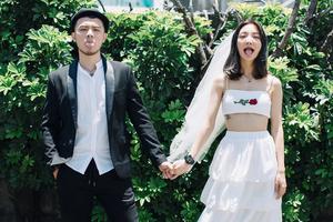 柴智屏女儿正式婚纱照曝光吐舌逗趣